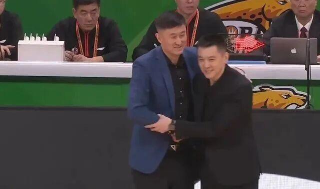 kaiyun-公开发声！杨鸣力挺杜指导